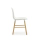 Sedia Form Chair Bianca Gambe in Rovere Normann Copenhagen