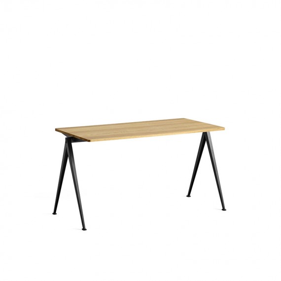 Pyramid Table 01 - Nero HAY