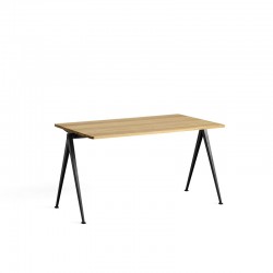 Pyramid Table 01 - Nero