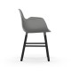Sedia Form Armchair Gambe in Rovere verniciato nero Normann Copenhagen