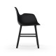 Sedia Form Armchair Gambe in Rovere verniciato nero Normann Copenhagen