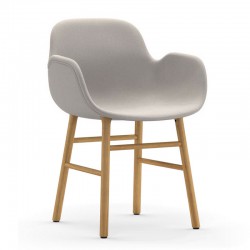 Sedia con Braccioli Form Armchair Rivestita