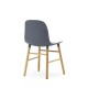 Sedia Form Chair Blu Gambe in Rovere Normann Copenhagen