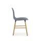 Sedia Form Chair Blu Gambe in Rovere Normann Copenhagen
