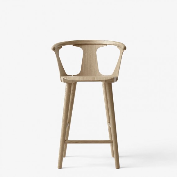 Sgabello In Between &Tradition